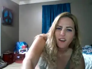 Backwoodsbarbie87  live sex cam