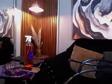 Curlydani  live sex cam