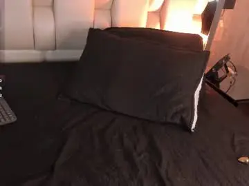 Dakotaslender  live sex cam