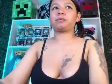 Evybubbles_  live sex cam