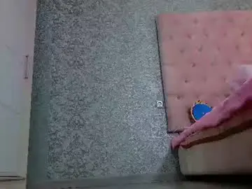 Golden_girl__  live sex cam