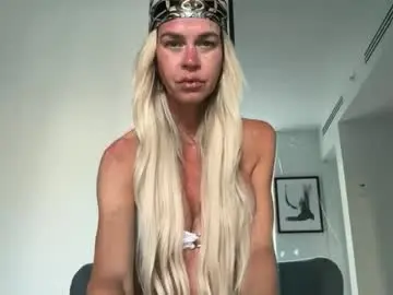 Karabearr  live sex cam
