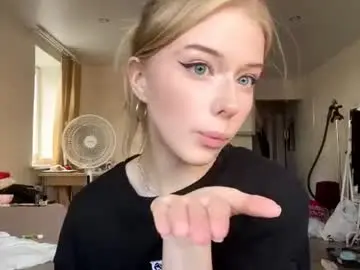 Mewplop  live sex cam