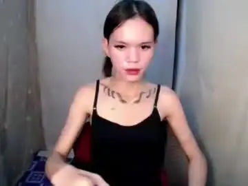 Naughtyhot_maxine  live sex cam