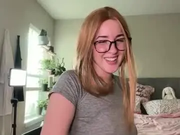 Nextdoorlaur  live sex cam