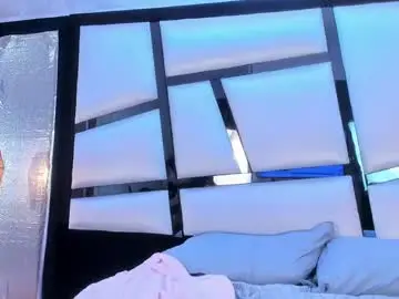 Ravenwinter1  live sex cam