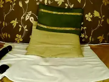 Sexymayagold  live sex cam