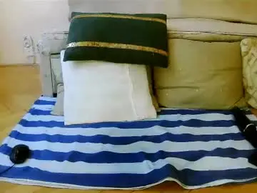 Sexymayagold  live sex cam