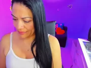 Skater_gal  live sex cam