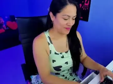 Skater_gal  live sex cam