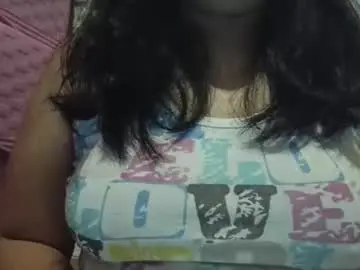 Hotiemorenagurl18  live sex cam