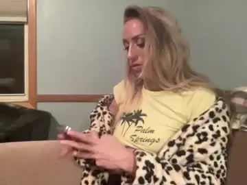 Lilithohfish  live sex cam