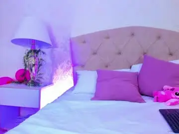 Mia_montess  live sex cam