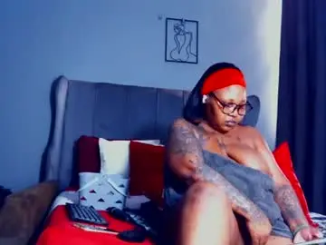 Pearlblu38  live sex cam