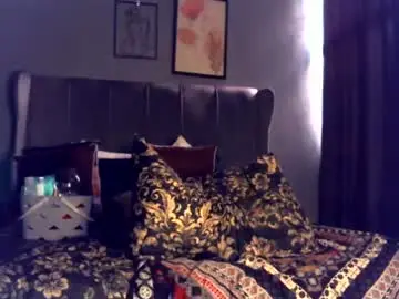 Pearlblu38  live sex cam