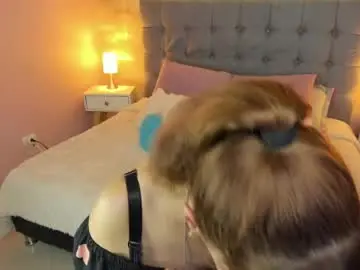 Abril_777  live sex cam