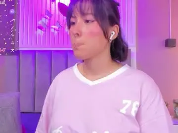 Dyvis_22  live sex cam