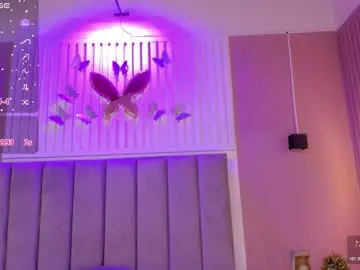 Dyvis_22  live sex cam