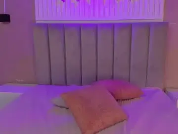 Dyvis_22  live sex cam