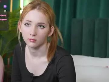 Lira_yummy  live sex cam