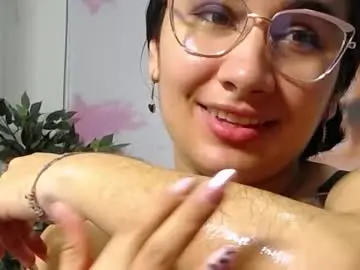 Maylin_hornyy19  live sex cam