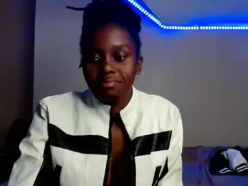 Pretty_nyra  live sex cam