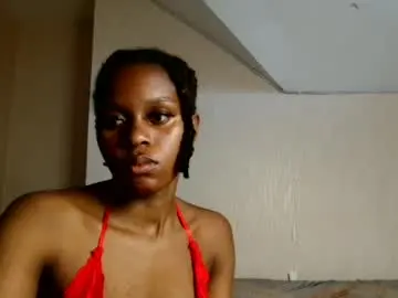 Pretty_nyra  live sex cam