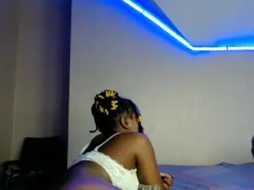 Pretty_nyra  live sex cam