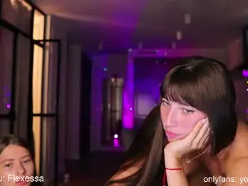 Crazybabyyy  live sex cam