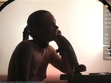 Creature_marie  live sex cam