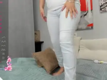 Dear_hollyy  live sex cam