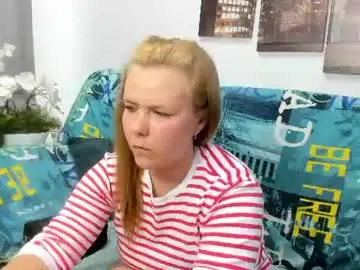 Dear_hollyy  live sex cam