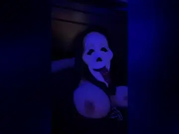 Eatitup347  live sex cam