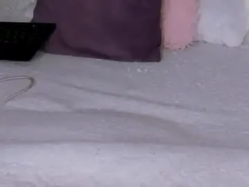 Glowtender  live sex cam