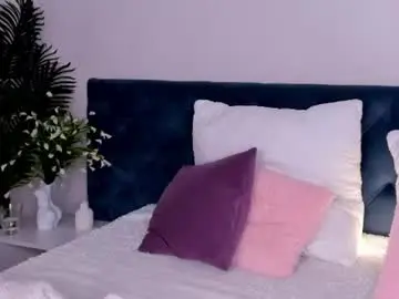 Glowtender  live sex cam