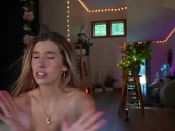 Lucy_gooosey  live sex cam