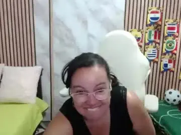 Mature_wolf  live sex cam