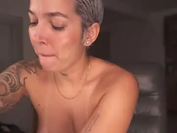 Mykinkybunny  live sex cam