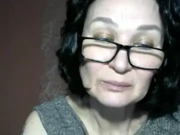 Prettyandwild  live sex cam