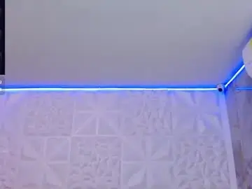 Taylor_sophie  live sex cam