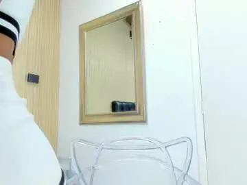 Valerynbrown  live sex cam