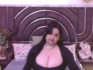 Bella_taylor_a  live sex cam