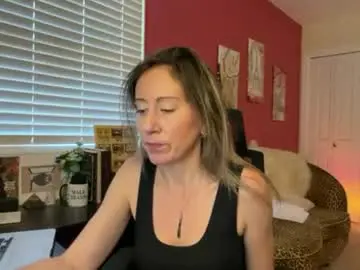 Goddesstkelly  live sex cam