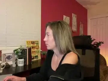 Goddesstkelly  live sex cam
