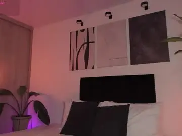 Izzy_vega  live sex cam