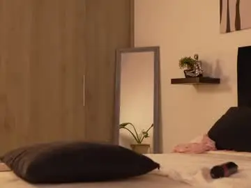 Izzy_vega  live sex cam