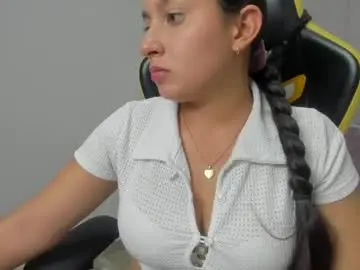 Kira_relish  live sex cam