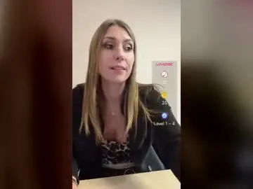 Lib_ertine32  live sex cam