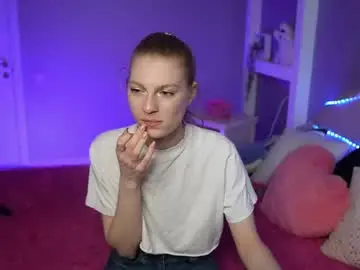 Milana_4uu  live sex cam