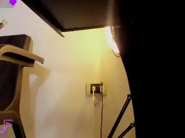 Rouse_xoxo  live sex cam
